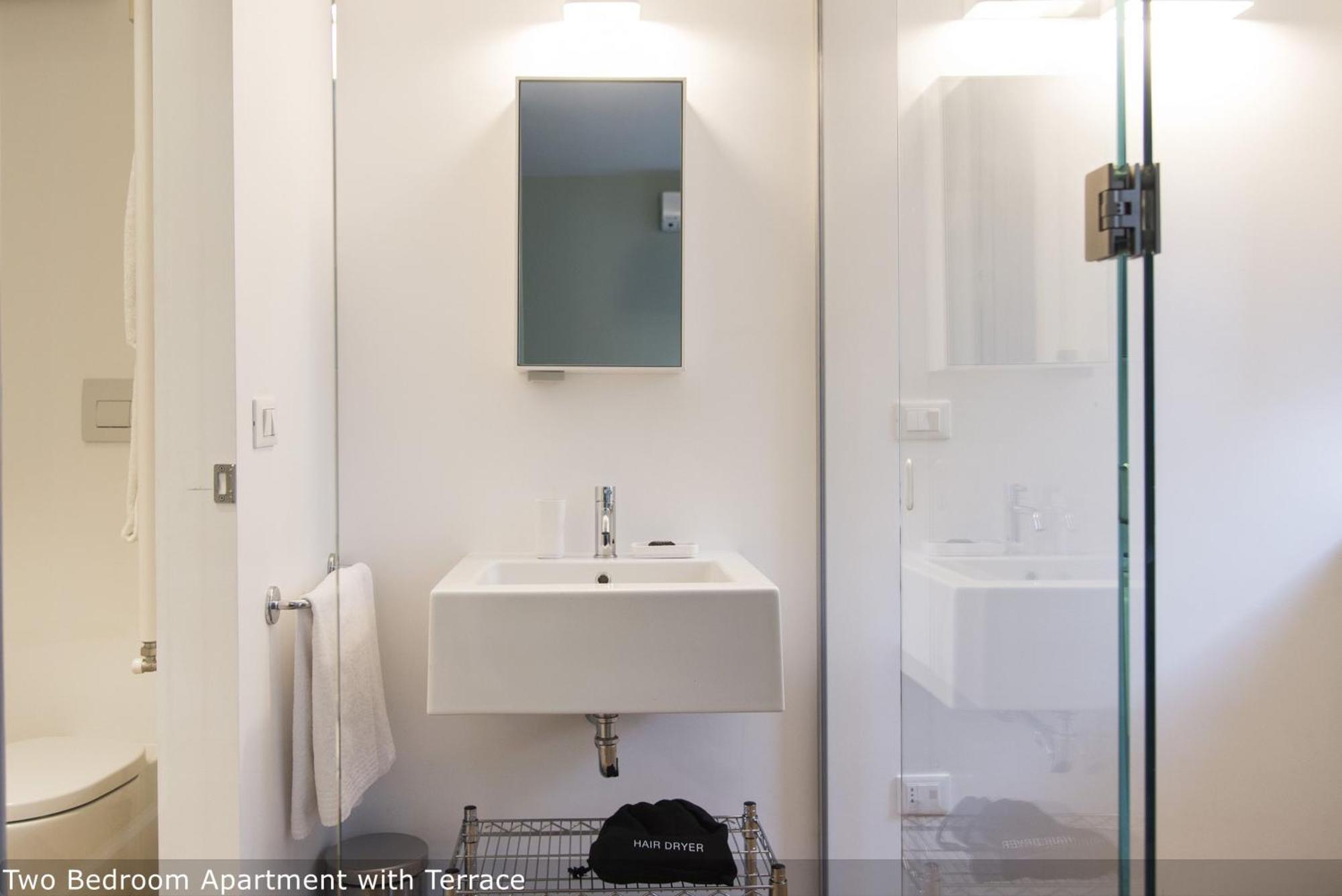 Brera Apartments In Nerino Milan Bilik gambar
